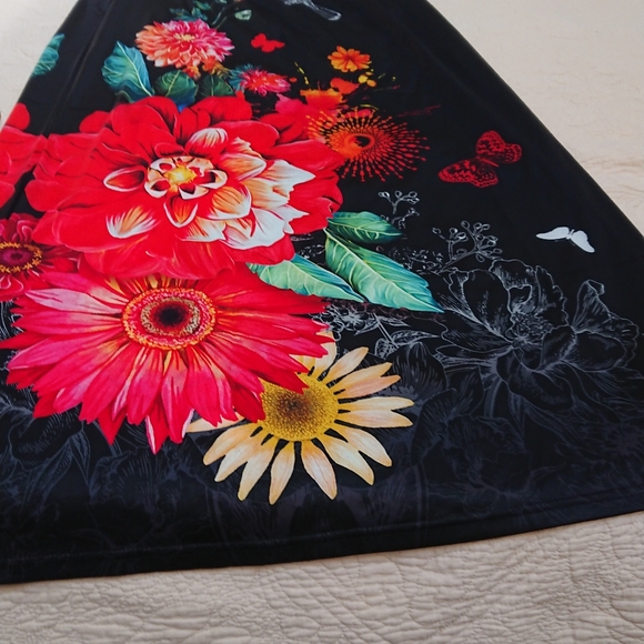 . Floral Maxi Dress various sizes.. - Picture 9 of 15